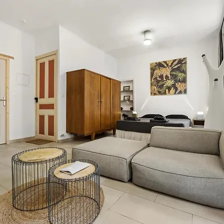 Logement Tout Equipes Au Centre Historique De Beaucaire - Baobab 아파트 보케르