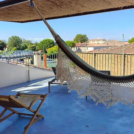 Logement Tout Equipes Au Centre Historique De Beaucaire - Baobab 아파트 *